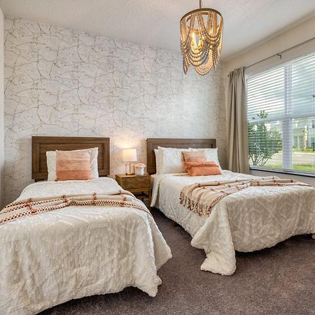 Modern Home With Private Pool Near Disney ออร์ลันโด ภายนอก รูปภาพ