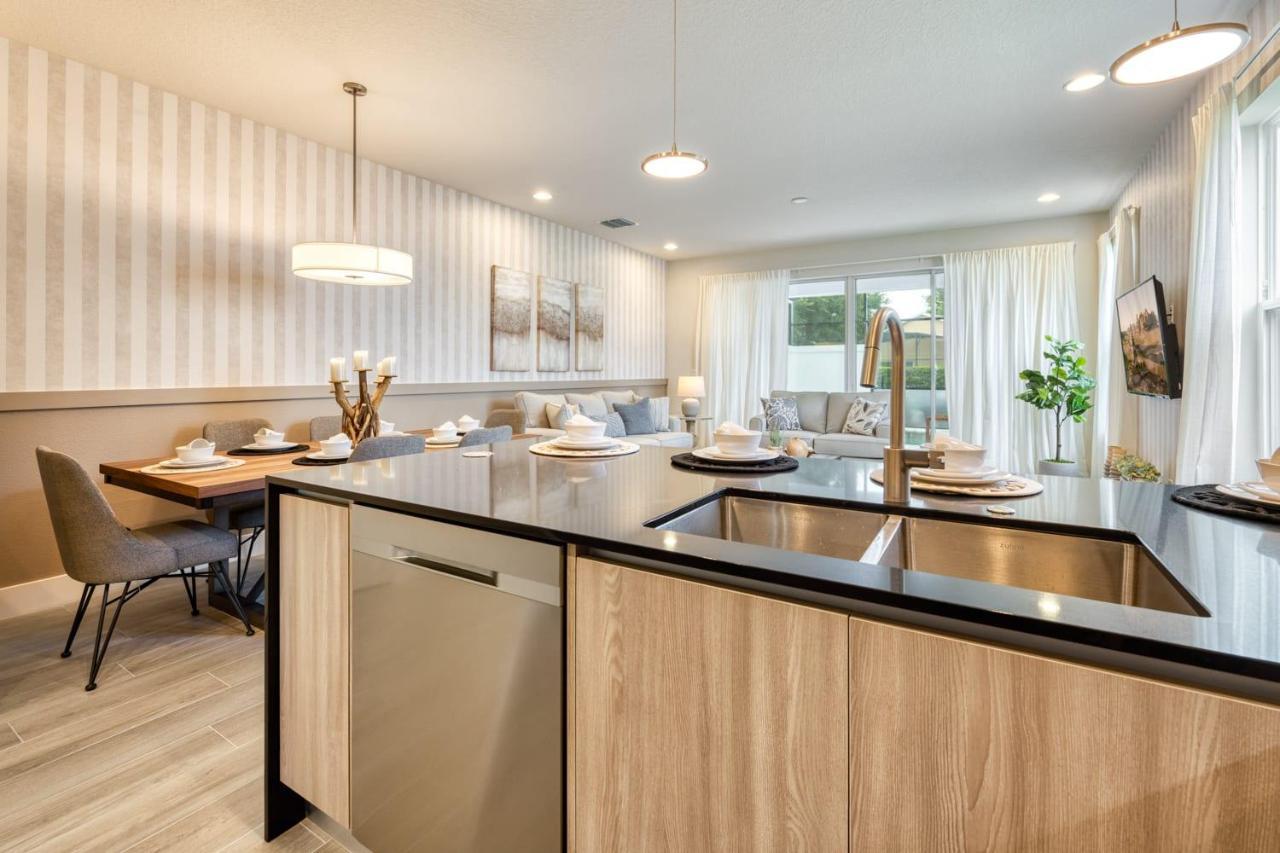 Modern Home With Private Pool Near Disney ออร์ลันโด ภายนอก รูปภาพ