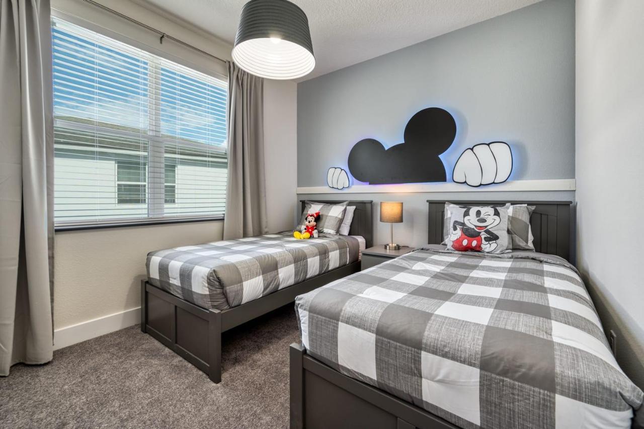 Modern Home With Private Pool Near Disney ออร์ลันโด ภายนอก รูปภาพ